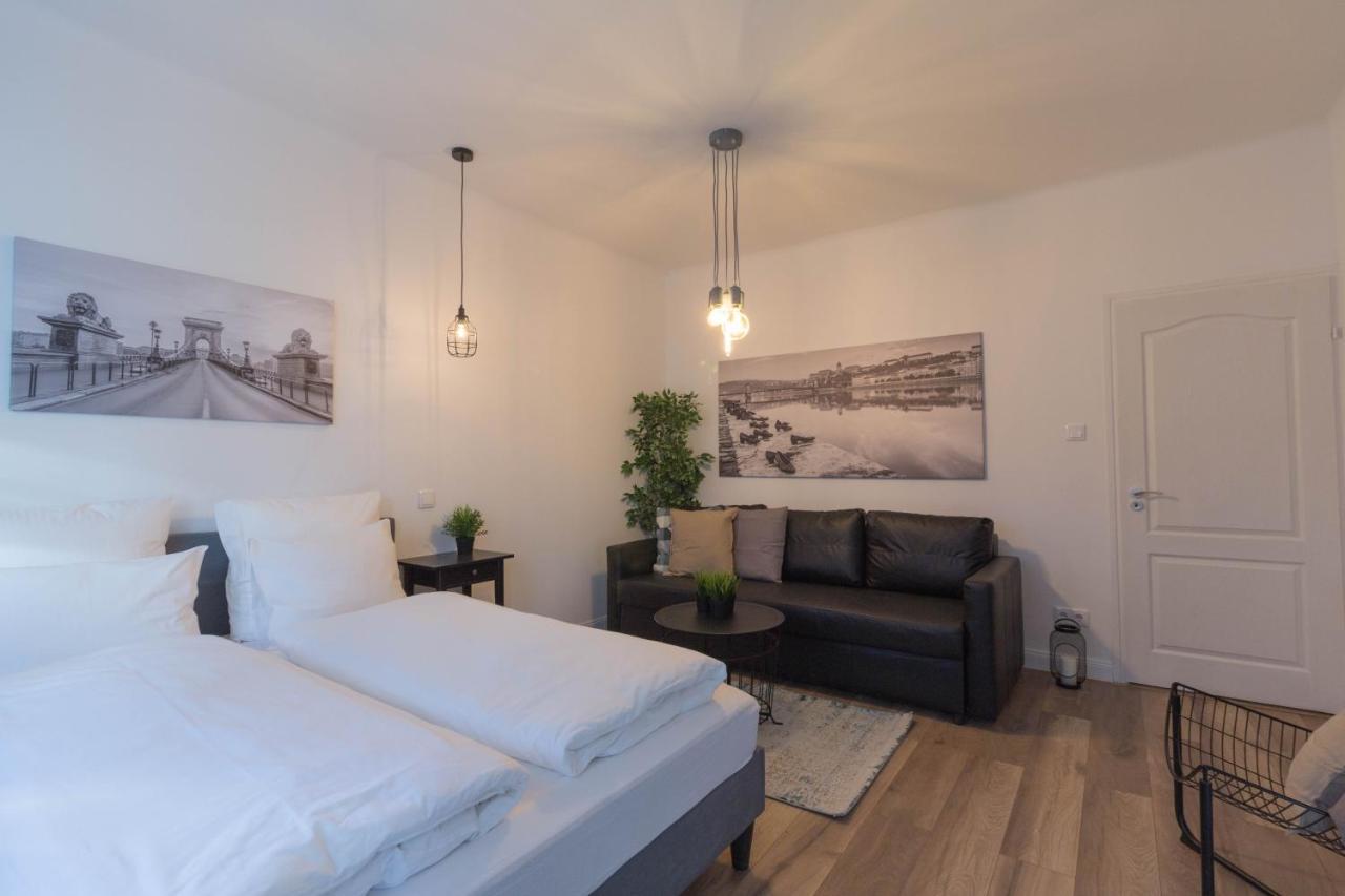 Standard Apartment By Hi5 - Madach Budapest Kültér fotó