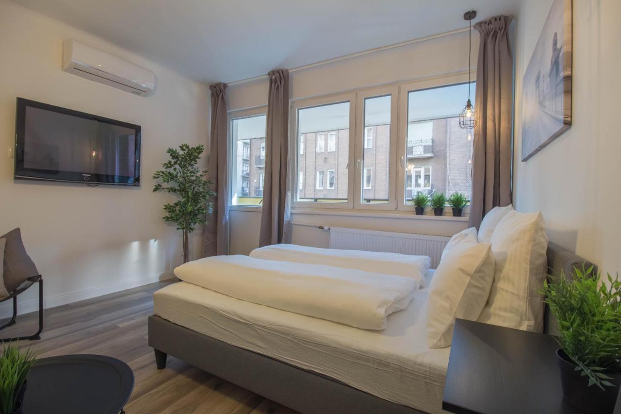 Standard Apartment By Hi5 - Madach Budapest Kültér fotó