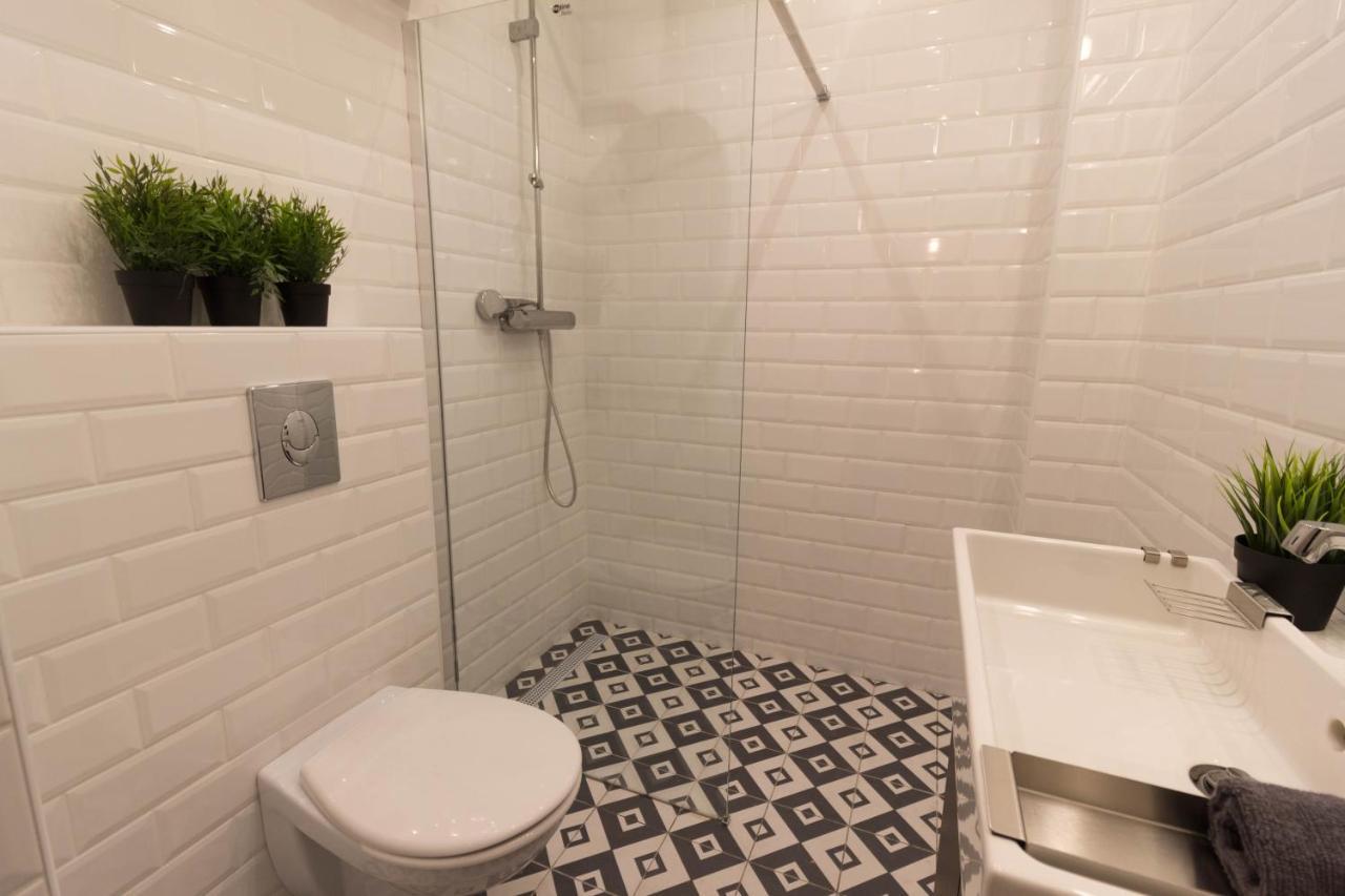 Standard Apartment By Hi5 - Madach Budapest Kültér fotó