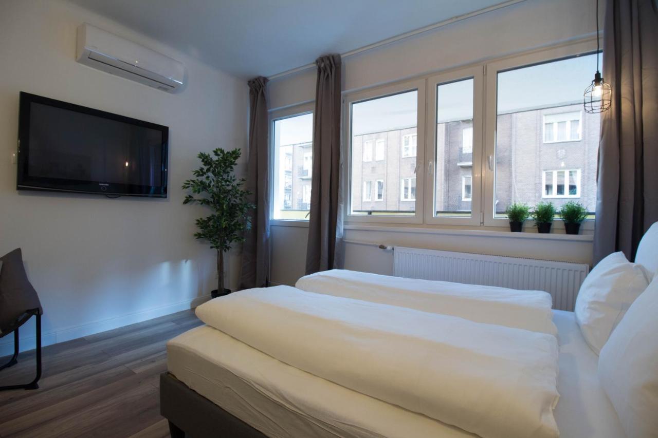 Standard Apartment By Hi5 - Madach Budapest Kültér fotó