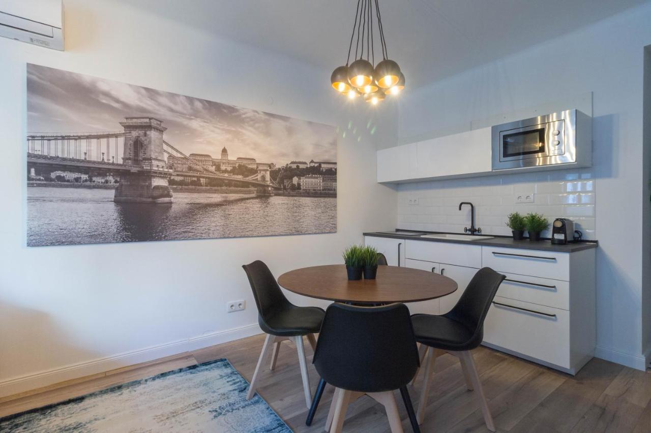Standard Apartment By Hi5 - Madach Budapest Kültér fotó